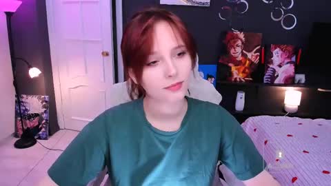 Snapshot of effie_lee chatting on April 2026 10:57:02 AM Effie online show from April 2026 10:57:02 AM