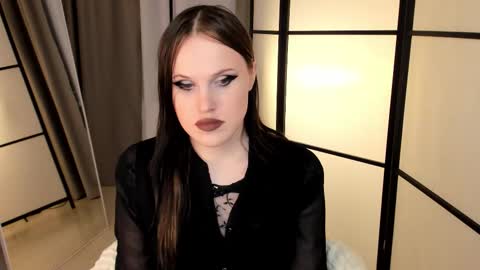 Effie Mur online show from February 2026 03:50:01 PM