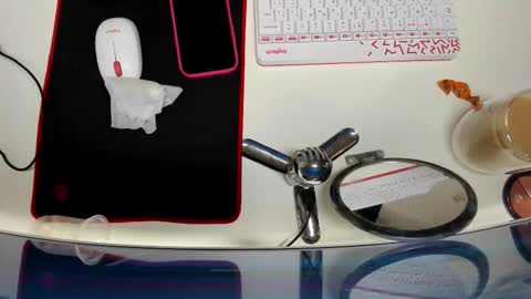 Effie Mur online show from February 2026 10:42:02 AM