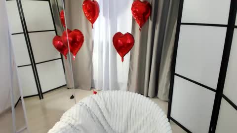 Effie Mur online show from February 2026 10:54:01 AM