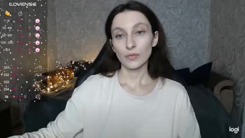 Snapshot of effy_gray chatting on September 2025 01:28:01 AM Anna online show from September 2025 01:28:01 AM