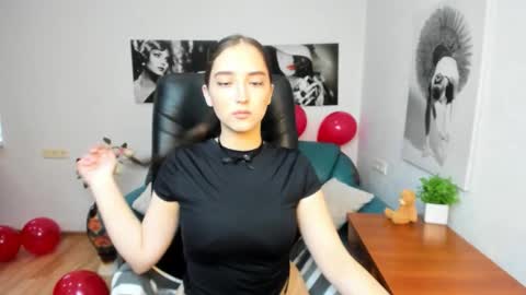 Snapshot of effy_royse chatting on February 2026 06:31:01 AM Effy Royse online show from February 2026 06:31:01 AM