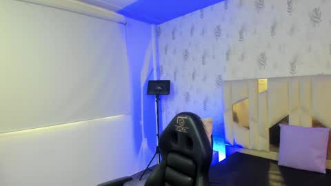 eidan_tay online show from May 2026 11:37:01 AM