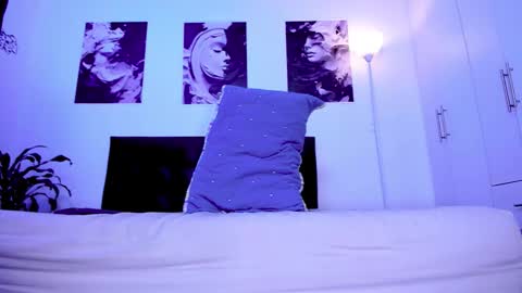 eiden_allenx1 online show from November 2025 12:29:02 PM