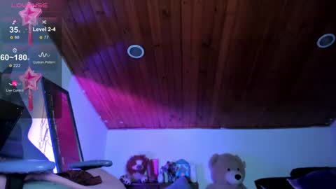 Snapshot of eileen_pinkman chatting on June 2026 05:32:02 AM eileen_pinkman online show from June 2026 05:32:02 AM