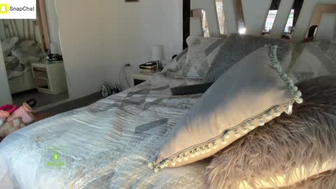 Snapshot of eileen_rose chatting on November 2025 04:29:02 PM Eileen Rose Milf online show from November 2025 04:29:02 PM