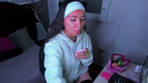 Snapshot of eilen_pink chatting on March 2026 12:05:02 PM EILIN PINK online show from March 2026 12:05:02 PM