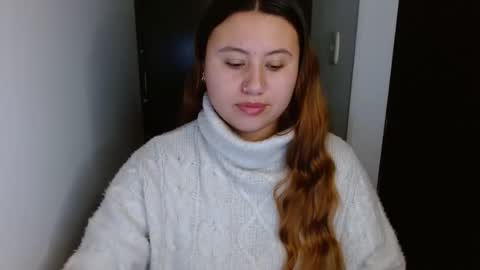 EIMY   MODEL INDEPENDENT online show from February 2025 06:14:02 AM