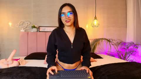 eimy_rosse18 online show from October 2025 10:48:02 AM