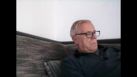 eisbaer1957 online show from December 2024 01:11:02 PM