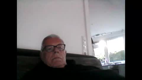 eisbaer1957 online show from April 2026 06:27:02 PM