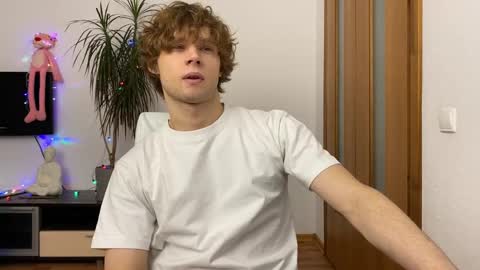 Eitan online show from December 2024 11:54:02 AM