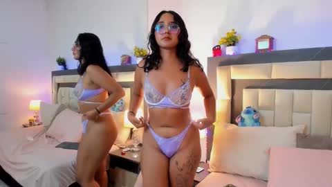 eizamore_ online show from March 2025 12:37:02 AM
