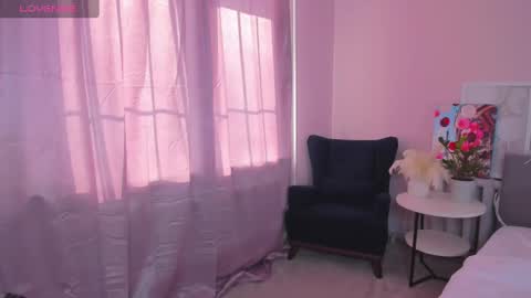 Snapshot of el1s_evans chatting on March 2025 09:46:02 AM please read my bio there is information about private shows and about my personality online show from March 2025 09:46:02 AM
