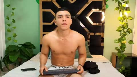 Snapshot of el_jefe32 chatting on May 2026 01:41:01 PM jonathan online show from May 2026 01:41:01 PM
