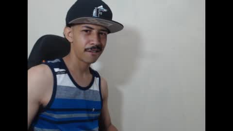 Snapshot of el_menor chatting on August 2026 03:44:02 AM Instagram BelowAbajo online show from August 2026 03:44:02 AM