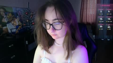 If you like it when I meow give me a thumbs up online show from December 2024 09:17:02 AM