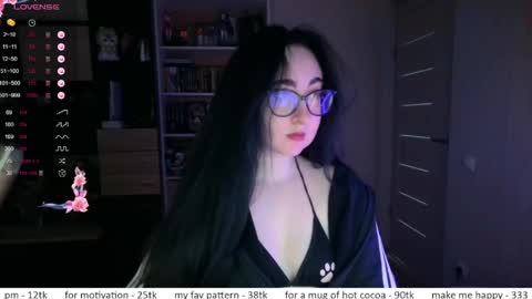 If you like it when I meow give me a thumbs up online show from May 2026 10:33:02 AM