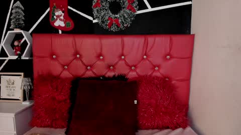 Ela online show from December 2024 08:13:01 PM
