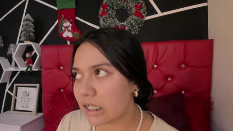 Ela online show from December 2024 11:06:02 PM