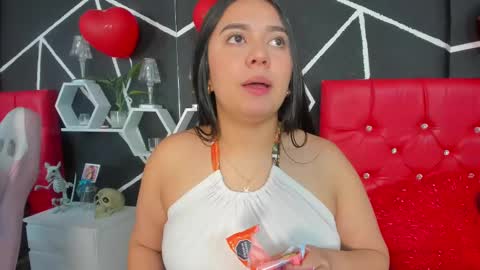 Ela online show from March 2025 07:05:01 PM