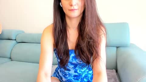 Snapshot of elaanna chatting on February 2025 01:53:02 PM Ela online show from February 2025 01:53:02 PM