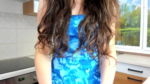 Ela online show from October 2025 06:54:01 AM