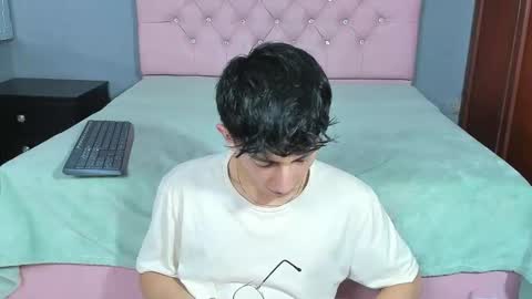 Elan Giralon online show from January 2026 11:18:01 PM