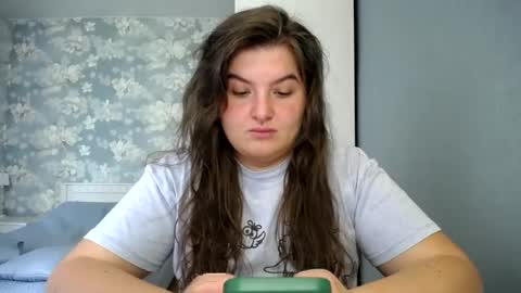 Snapshot of elanis_blair chatting on June 2026 11:46:01 AM Elanis online show from June 2026 11:46:01 AM