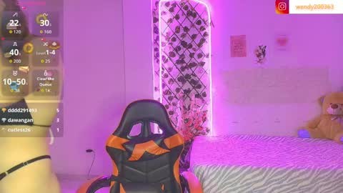 lara online show from April 2026 12:38:02 AM