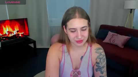 elarabloom online show from November 2025 07:29:02 AM