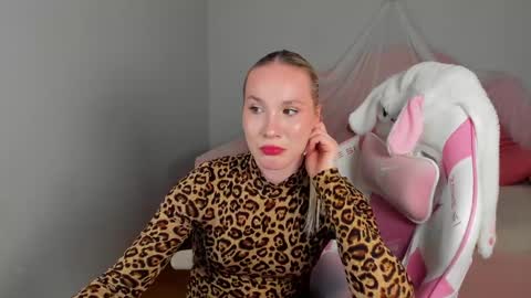 Snapshot of elaravoltage chatting on May 2026 06:09:01 PM elaravoltage online show from May 2026 06:09:01 PM