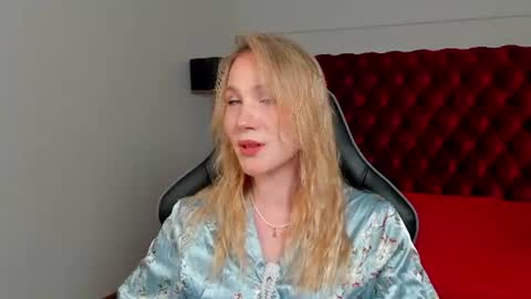 Snapshot of elaravoltage chatting on July 2026 05:07:02 PM elaravoltage online show from July 2026 05:07:02 PM
