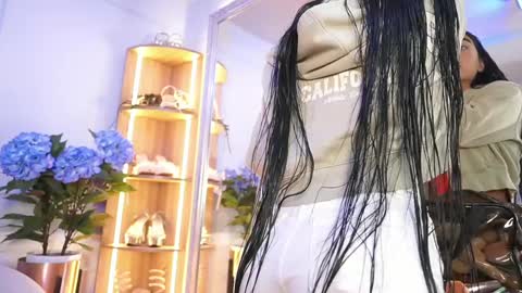 Elasummeer online show from April 2026 12:06:01 PM