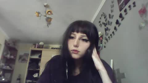 Snapshot of elaynetanton chatting on April 2026 12:11:02 PM Lia online show from April 2026 12:11:02 PM
