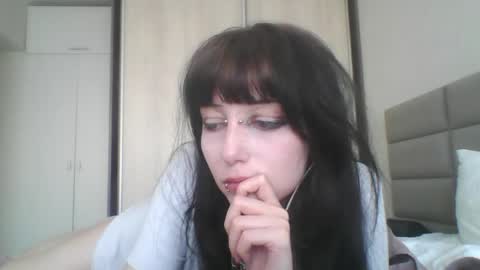 Snapshot of elaynetanton chatting on May 2026 08:10:02 AM Lia online show from May 2026 08:10:02 AM