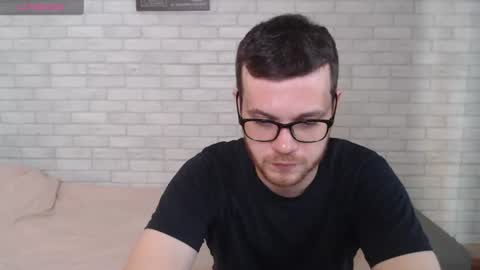 Snapshot of electric_smile chatting on July 2026 05:44:02 AM Alex online show from July 2026 05:44:02 AM