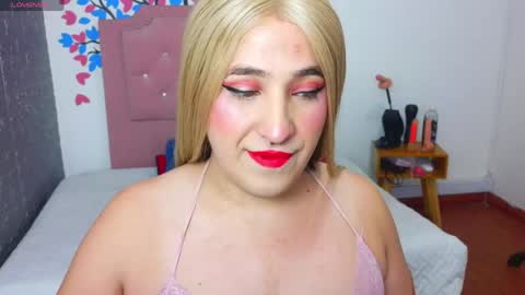 Snapshot of elektra_doll chatting on June 2026 04:02:01 PM elektra_doll online show from June 2026 04:02:01 PM