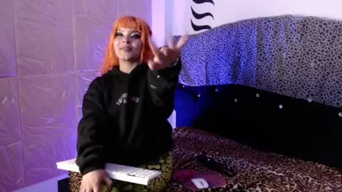 Snapshot of elektra_petite chatting on January 2025 01:32:01 AM ELEKTRA hii my birthday is tomorrow but I will celebrate it on Sunday Ill wait for you online show from January 2025 01:32:01 AM