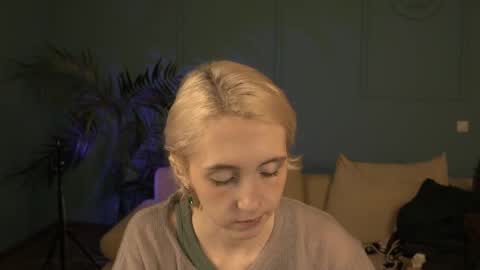 Elen  online show from April 2026 05:49:02 AM