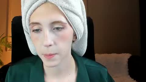 Snapshot of elen__moore chatting on July 2026 05:24:01 AM Elen online show from July 2026 05:24:01 AM