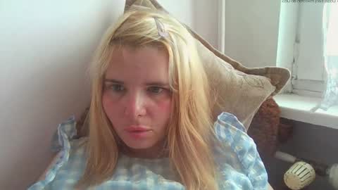 Snapshot of elenaflirt chatting on June 2026 03:18:01 PM Elena online show from June 2026 03:18:01 PM