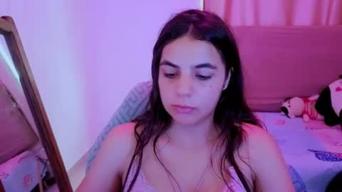 Snapshot of elenna_hotx chatting on June 2026 07:18:02 PM agnes online show from June 2026 07:18:02 PM