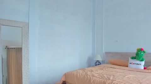 Eleonora online show from January 2025 06:19:02 AM