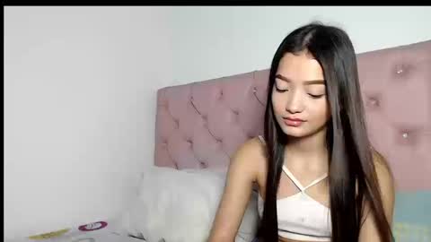 Snapshot of elettra_parisi19 chatting on September 2025 09:03:02 PM elettra_parisi19 online show from September 2025 09:03:02 PM