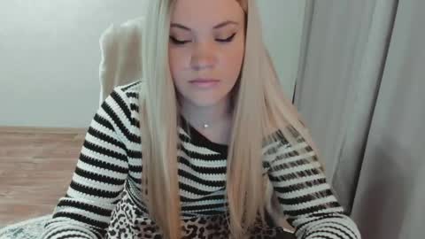 Snapshot of elia_ chatting on May 2026 05:36:02 AM Ella online show from May 2026 05:36:02 AM