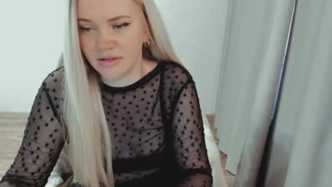 Snapshot of elia_ chatting on June 2026 05:34:01 AM Ella online show from June 2026 05:34:01 AM