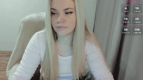 Snapshot of elia_ chatting on July 2026 05:13:01 AM Ella online show from July 2026 05:13:01 AM