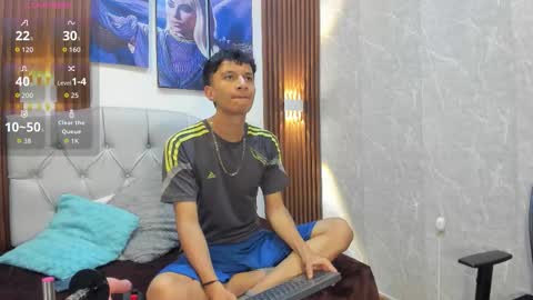 Snapshot of elian_julian chatting on November 2025 11:54:02 PM Elian Julian online show from November 2025 11:54:02 PM