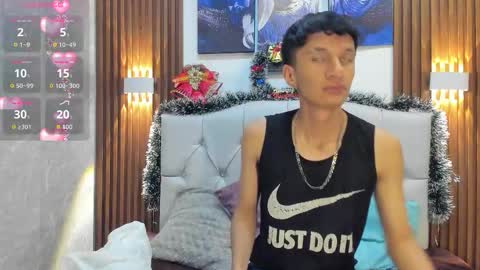 Snapshot of elian_julian chatting on November 2025 08:09:01 PM Elian Julian online show from November 2025 08:09:01 PM